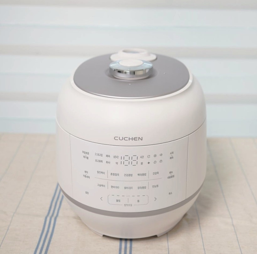 Nồi cơm điện cao tần áp suất kép Cuchen CRT-RPS1091BW 1.8L lòng nồi inox (màu trắng ánh hồng)