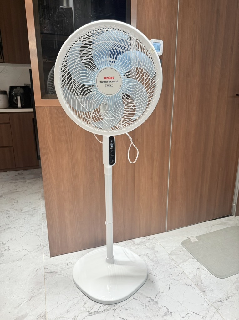 Quạt cây Tefal Turbo Silence Plus VH689990 (có điều khiển)