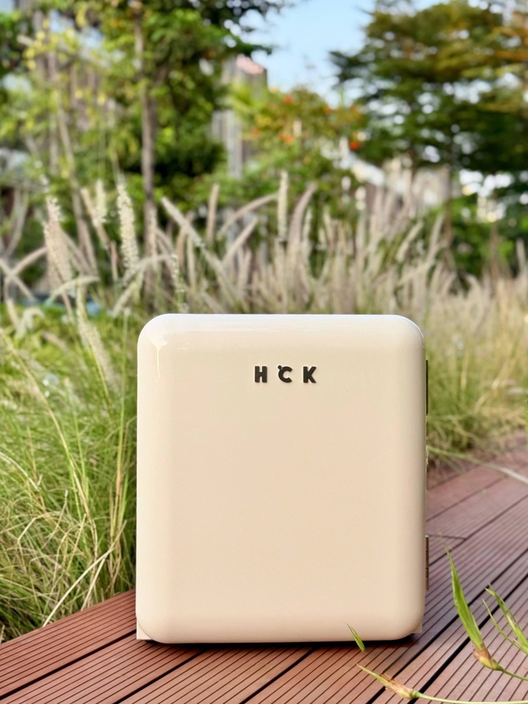 Tủ lạnh mini retro HCK BC-46R 48L màu trắng cánh kín