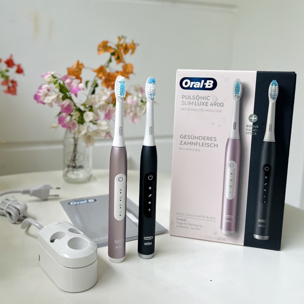 Set 2 bàn chải đánh răng điện Oral B Pulsonic Slim Luxe 4900