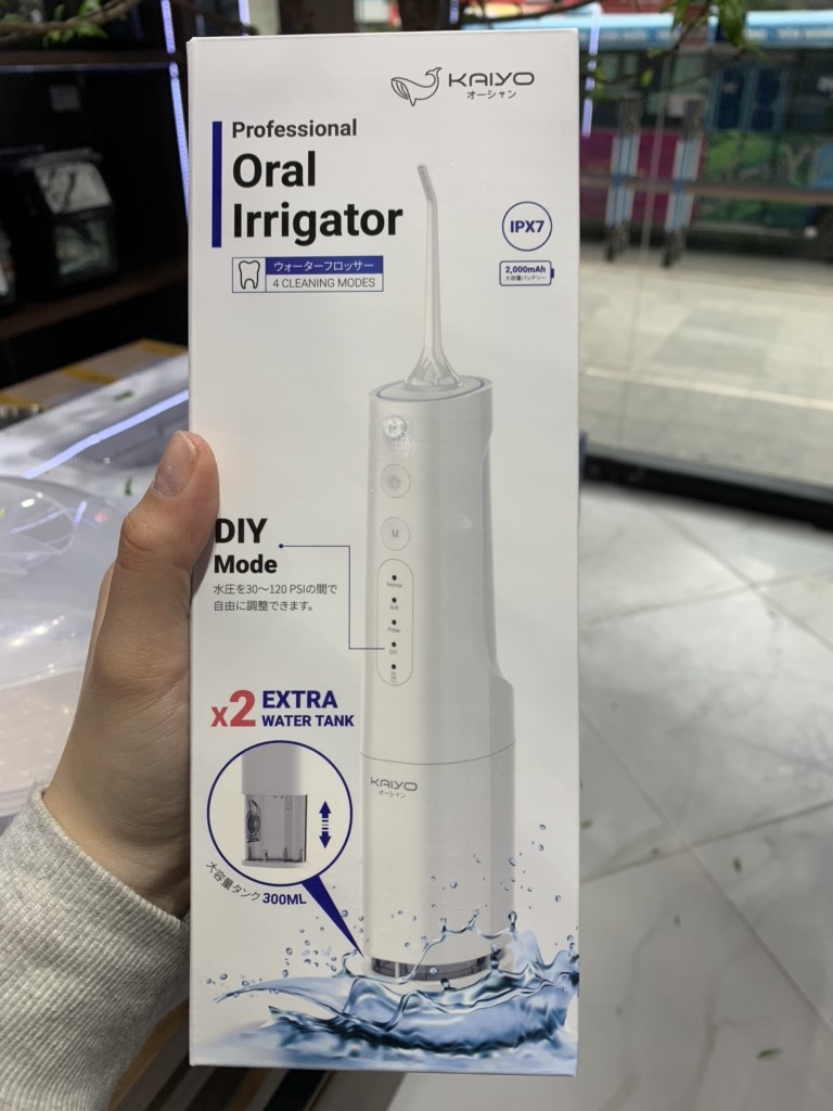 Máy tăm nước Kaiyo màu trắng