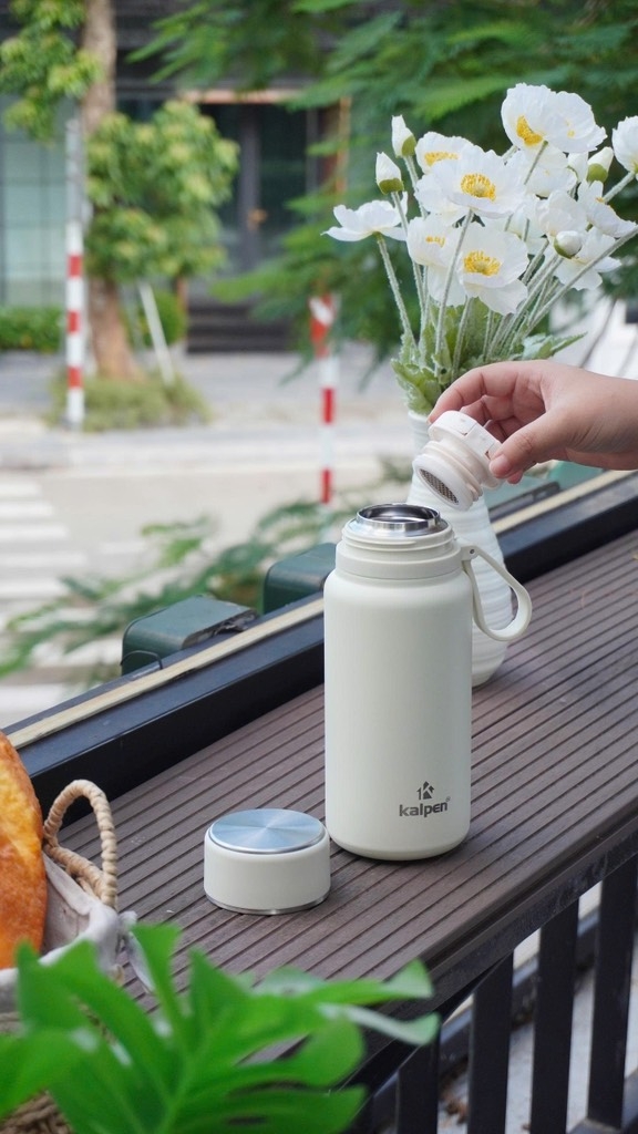 Bình giữ nhiệt inox Kalpen 850ml màu kem (DA06W)