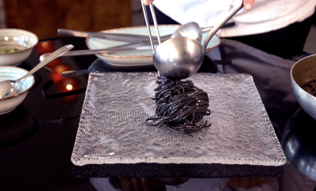 Đĩa vuông pha lê IVV Diamante trắng 23,5cm