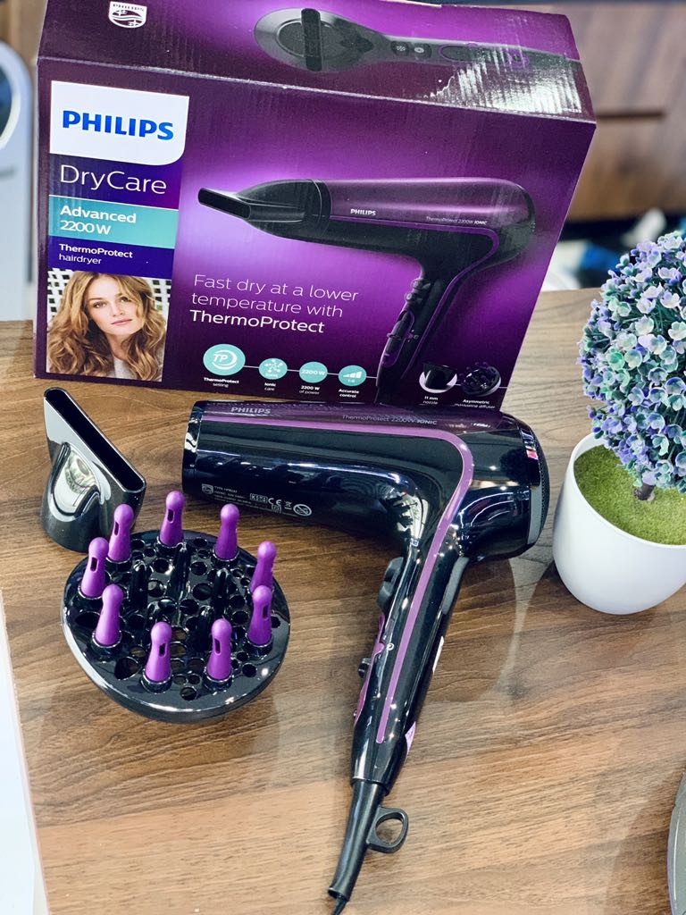 Máy sấy tóc Philips Dry Care HP8233