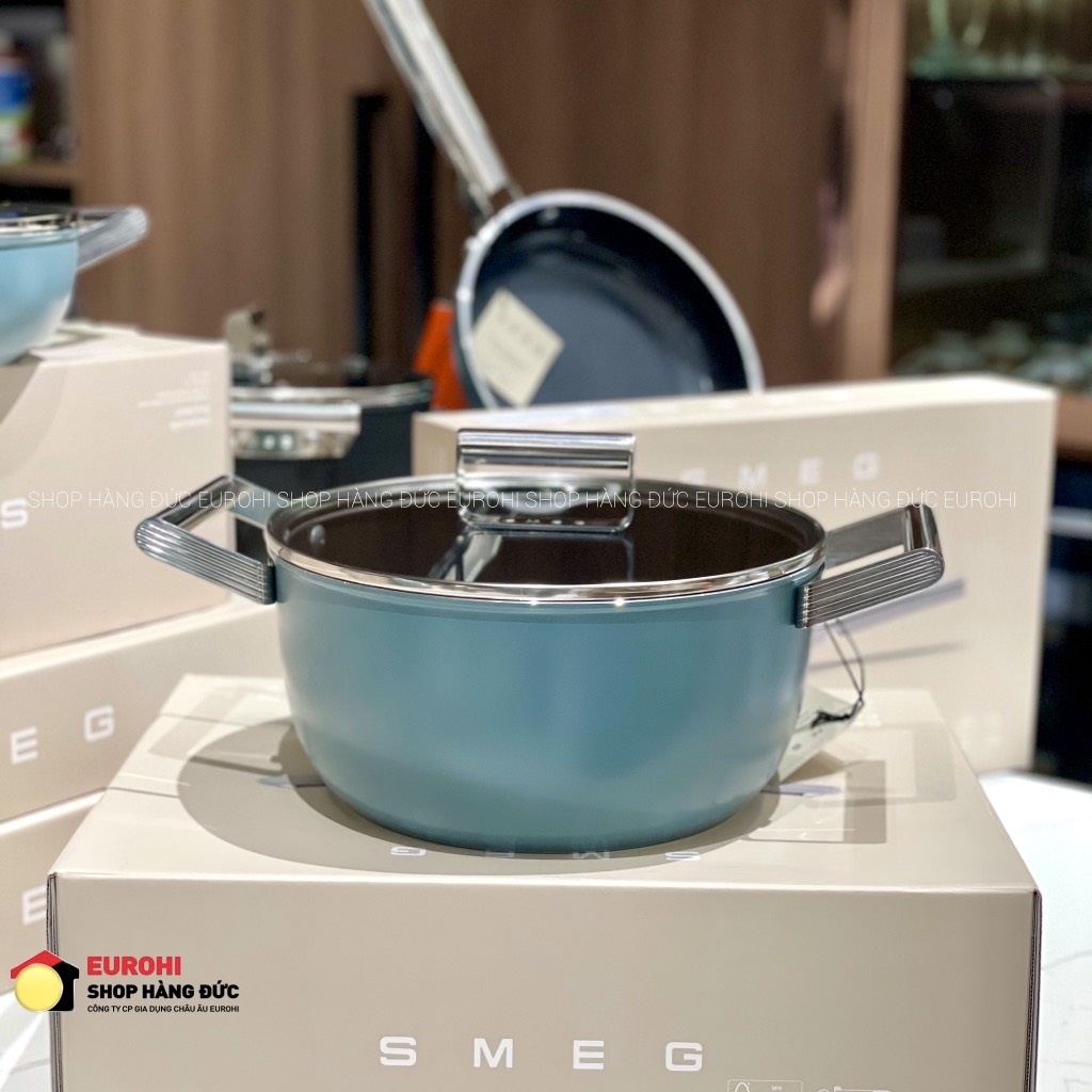 Nồi SMEG  Casserole CSF2412EGM 24cm màu xanh ngọc (vung kính)