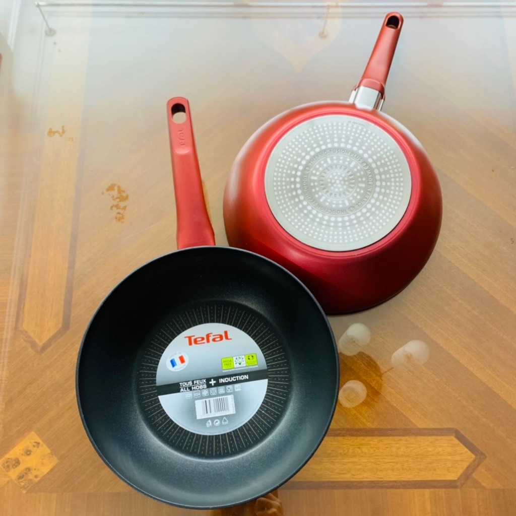 Chảo sâu lòng Tefal Titanium 28cm (Màu đỏ)