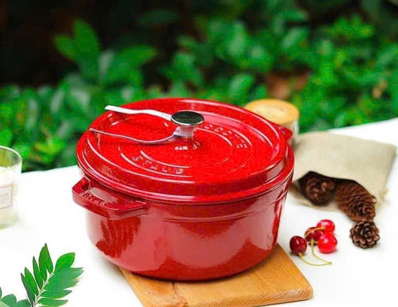 Nồi gang Staub 26cm 4L màu đỏ cherry (1034889)