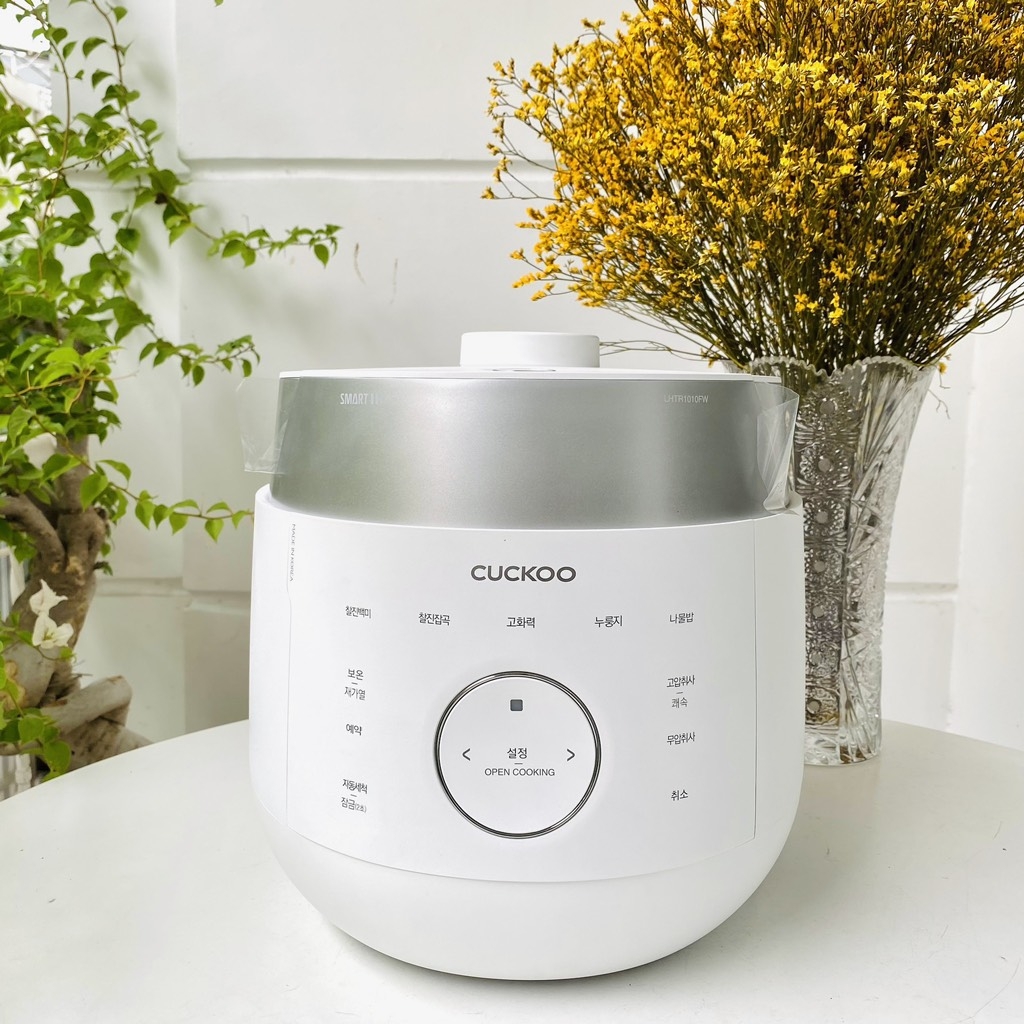 Nồi cơm cao tần Cuckoo CRP-LHTR0610FW 1,08L màu trắng Shop Hàng Đức