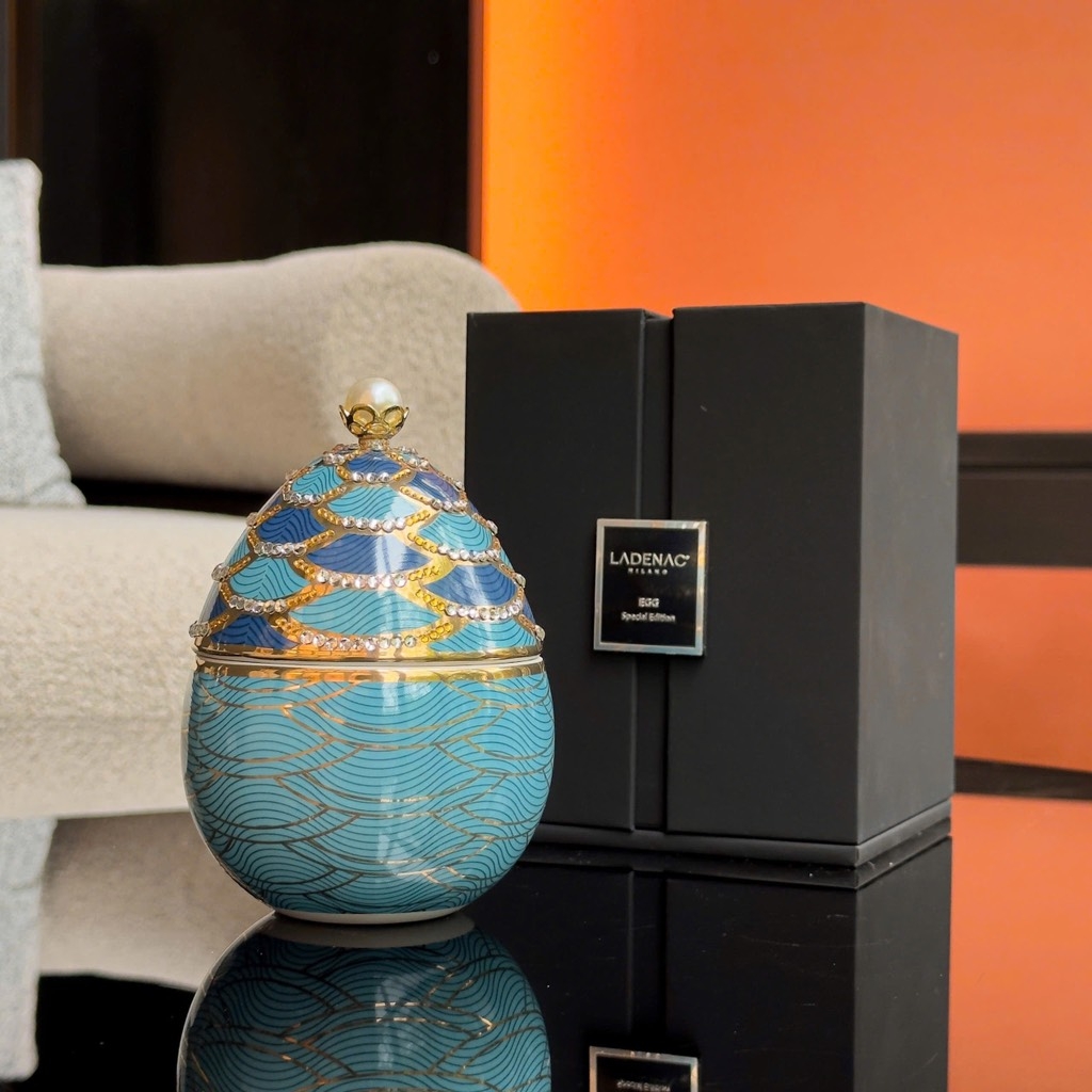 Nến thơm cao cấp Ladenac Milano 220gr màu xanh vẩy nến