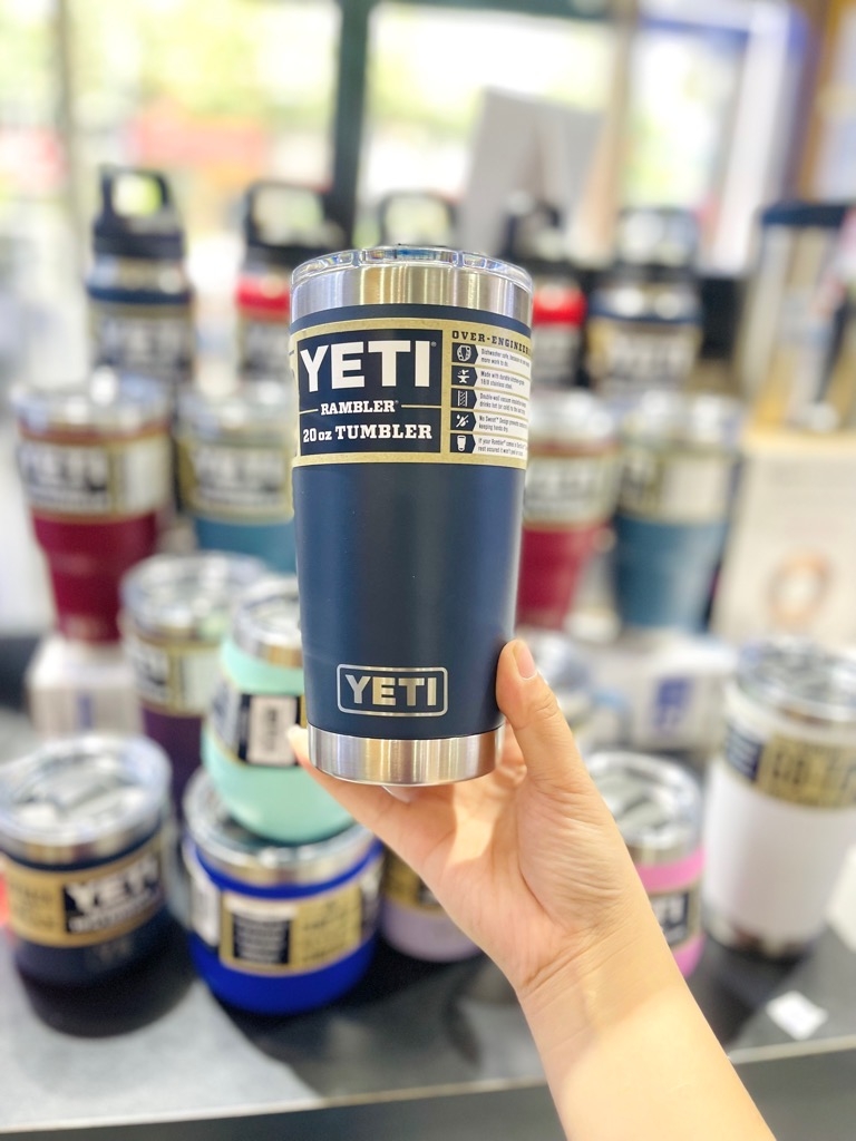 Cốc Yeti Tumbler 20oz màu xanh navy