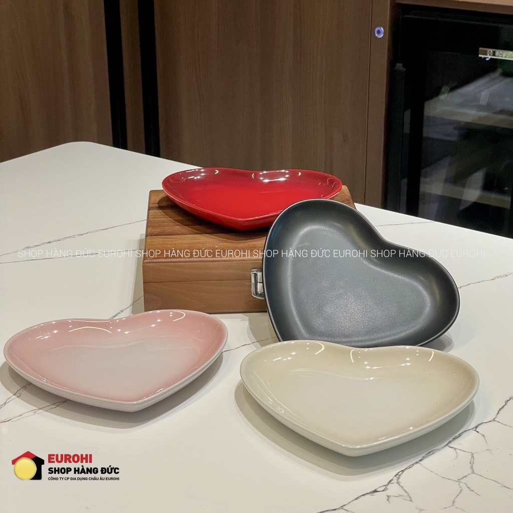 Set 4 đĩa Le Creuset trái tim 17cm (đen, đỏ, hồng nhạt, trắng-69299171559031)