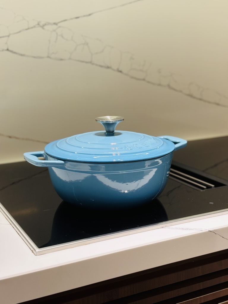 Nồi gang Oceno 22cm màu xanh light blue