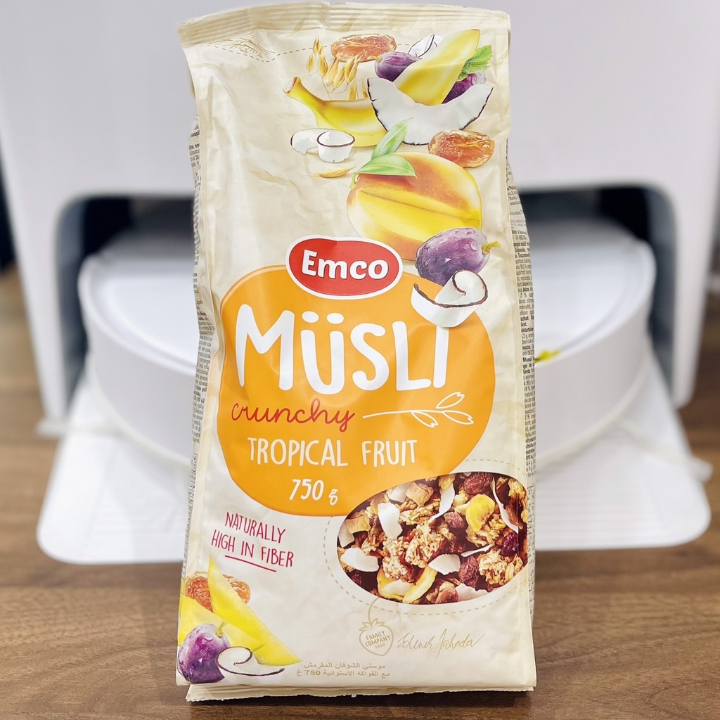 Ngũ cốc Emco Musli crunchy Tropical hoa quả nhiệt đới 750gr 5063020
