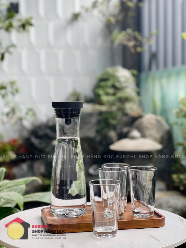 Bình nước thuỷ tinh WMF Basic 1L kèm 4 cốc 250ml