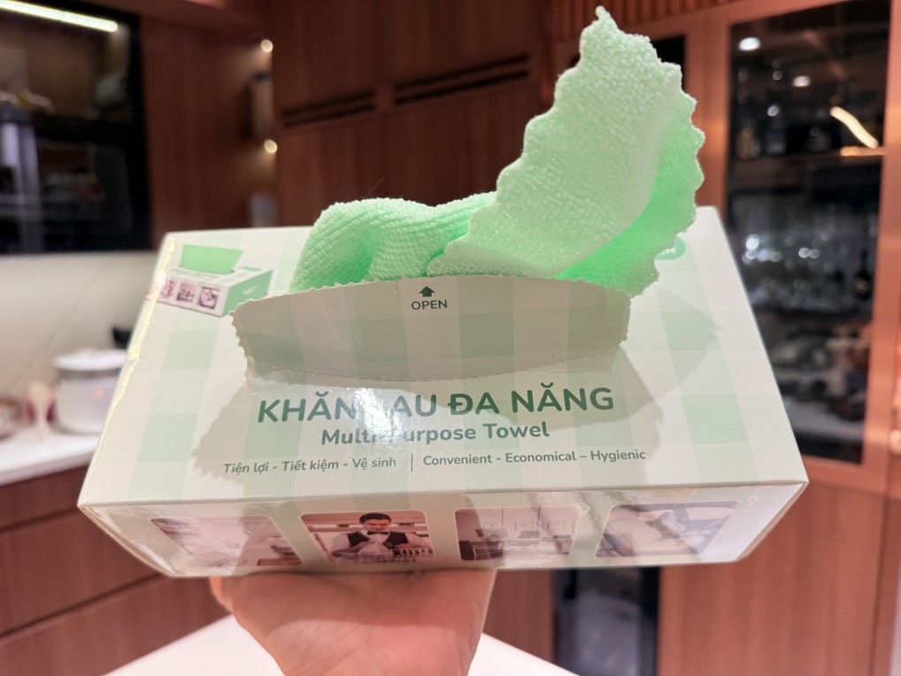 Hộp khăn lau đa năng Maris 20 tờ màu xanh