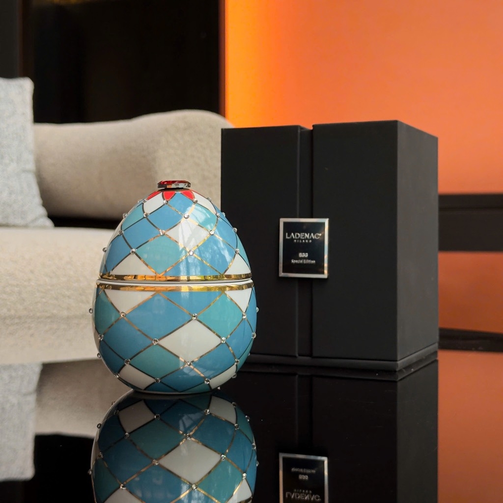 Nến thơm cao cấp Ladenac Milano 220gr màu xanh caro