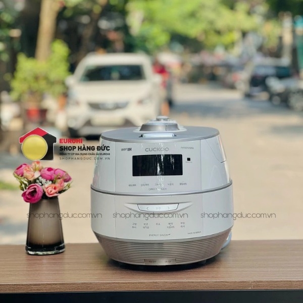 Nồi cơm cao tần áp suất kép Cuckoo FHTAS1010FW 1,8L màu trắng (lòng nồi inox)