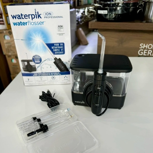 Máy tăm nước Waterpik Ion Professional màu đen