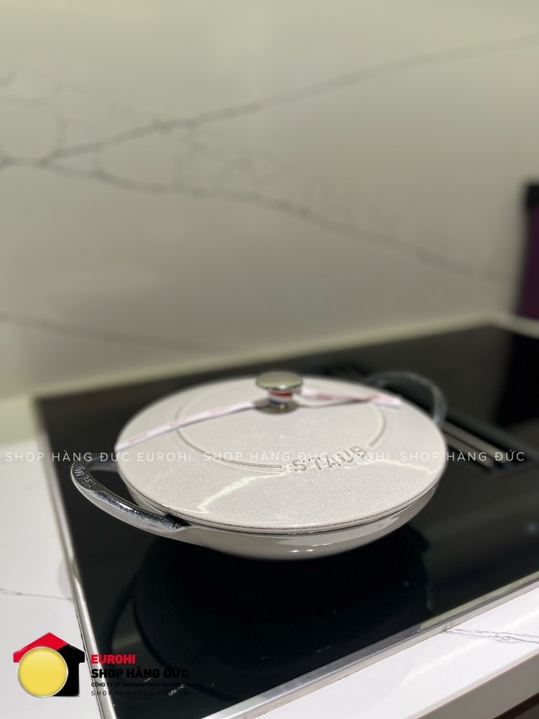 Chảo gang Staub Wok 24cm 1.8L màu trắng xám (131524107)
