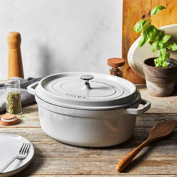 Nồi gang Staub Oval 27cm 3.2L màu trắng xám (1003459)