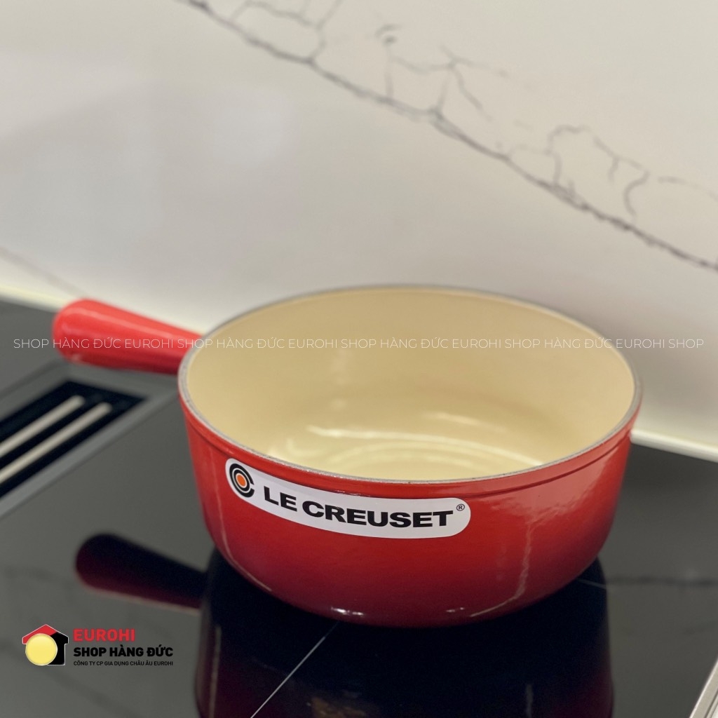 Quánh Le Creuset  22cm 2.6L màu đỏ (20007 22 06 02460)
