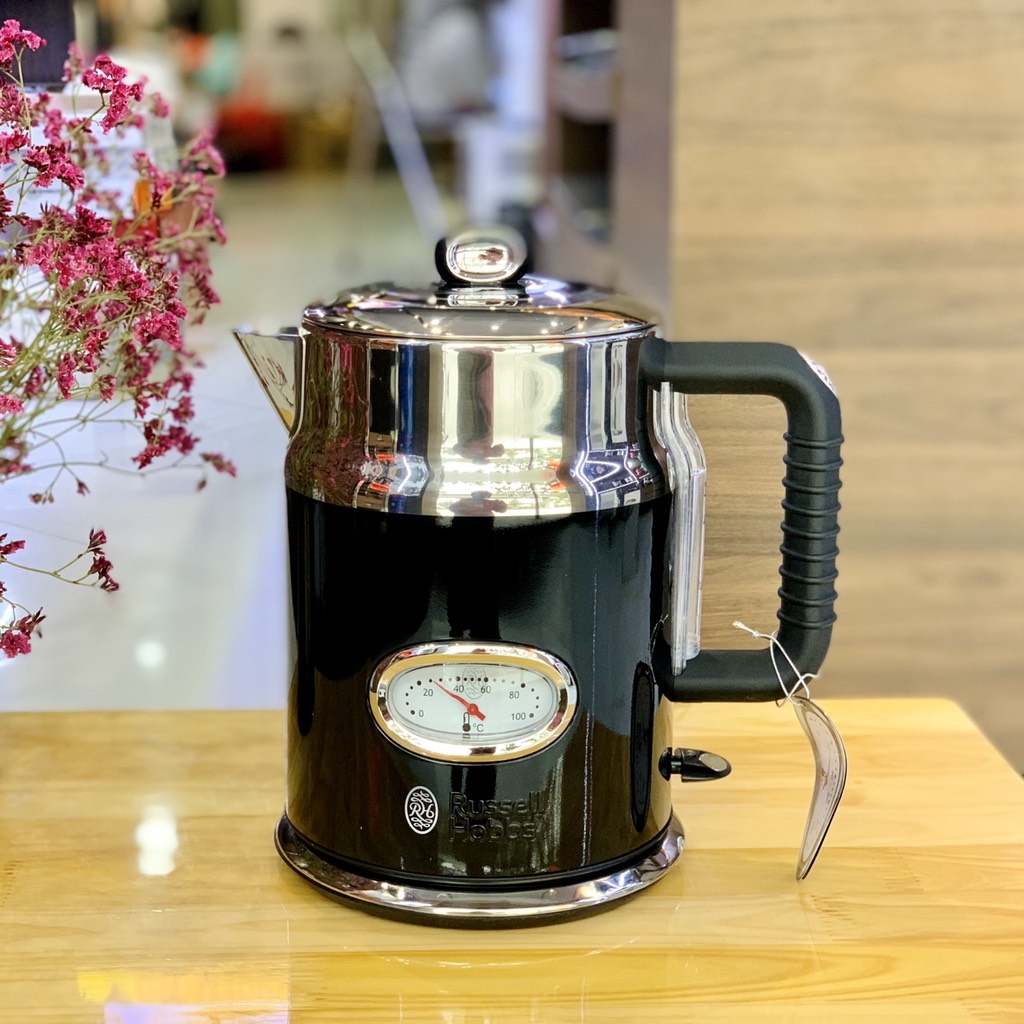 Ấm siêu tốc Russell Hobbs Retro 1,7L màu đen