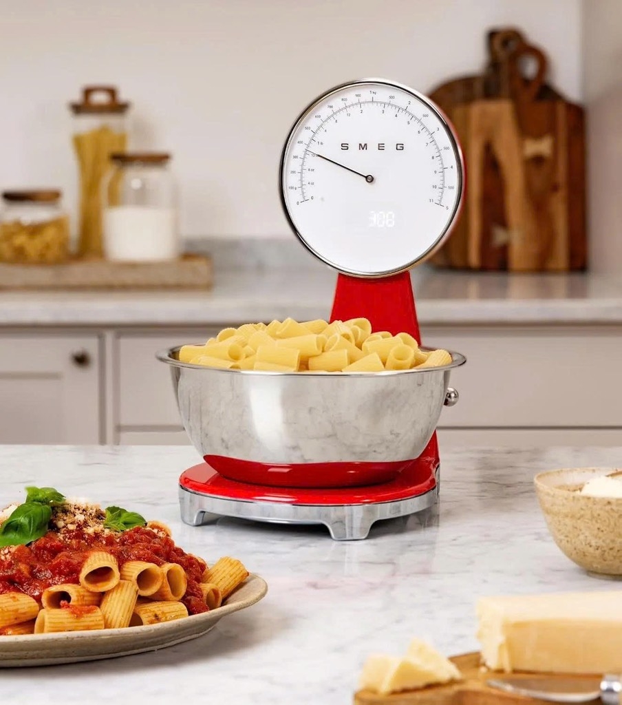 Cân nhà bếp analog Smeg KSF01RDWW màu đỏ
