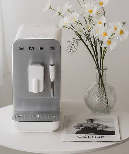 Máy pha cafe SMEG BCC12WHMEU -màu trắng