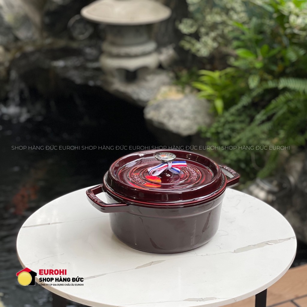 Nồi gang Staub Round Cocotte màu mận chín  20cm 2.2L (1102087)