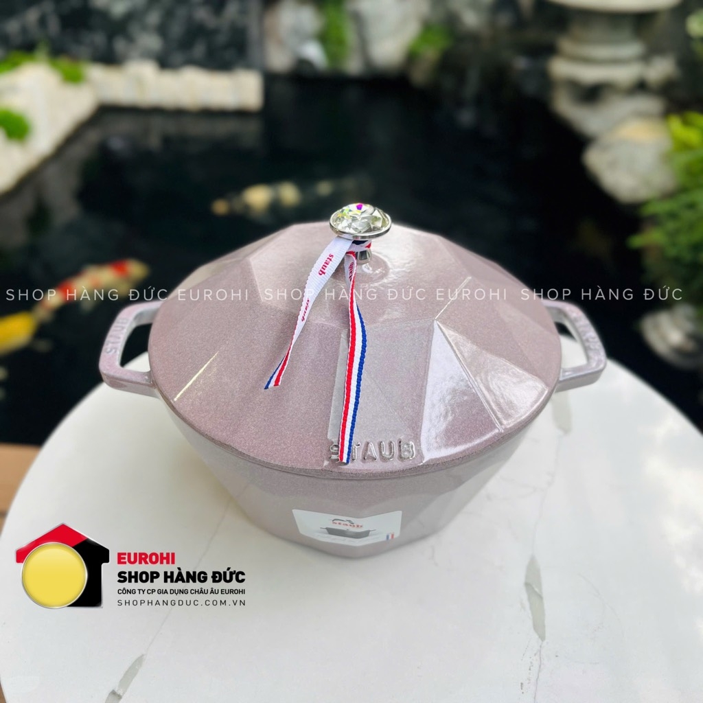 Nồi gang Staub Cocotte Diamant kim cương 24cm 3.6L màu hồng (118124117)