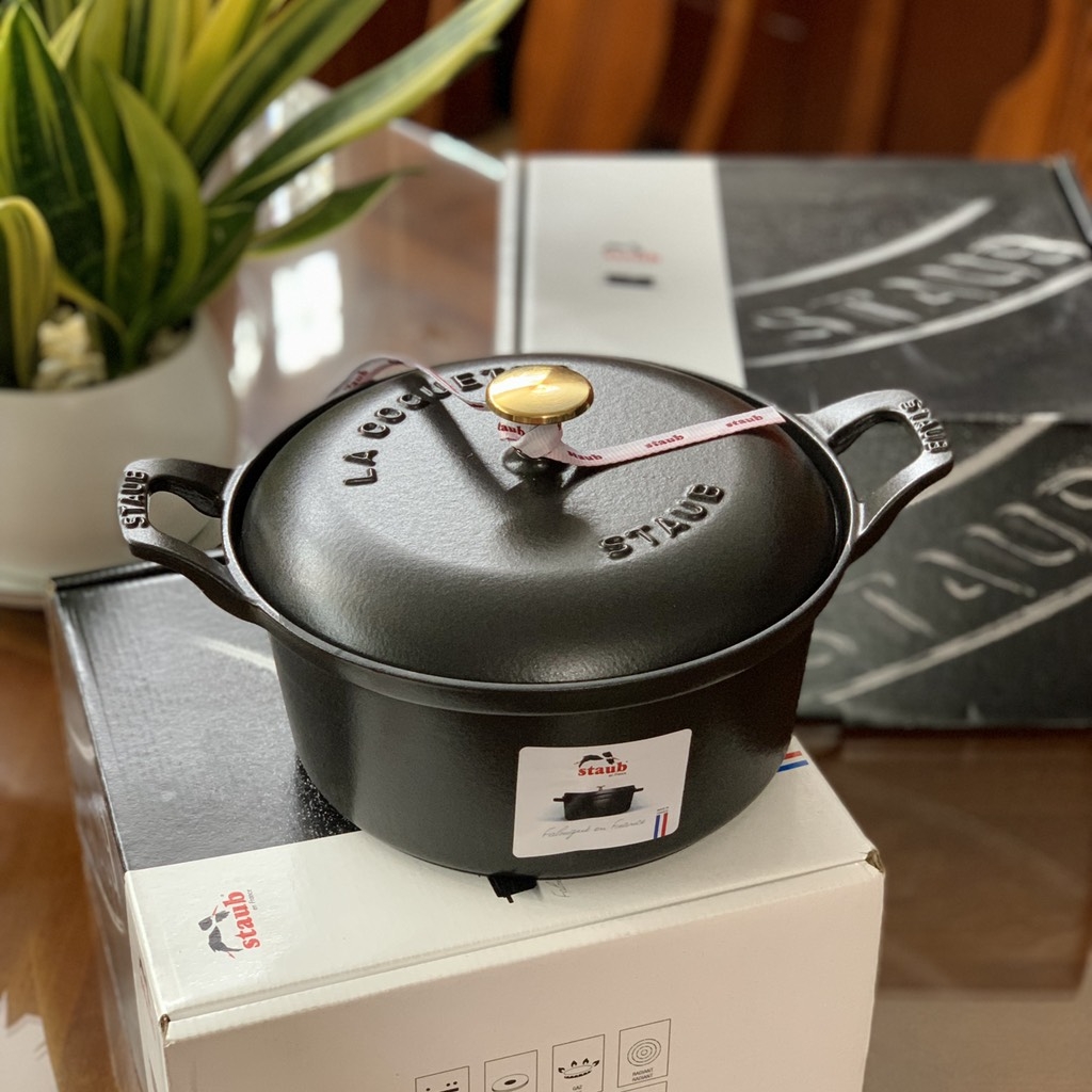 Nồi gang Staub Cocotte Vintage Line tròn màu Đen 20cm 2,45L 40508-114