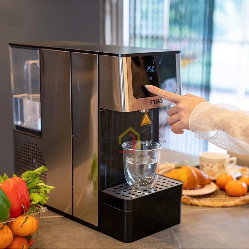 Bình thủy điện nóng lạnh Steiger STG 888