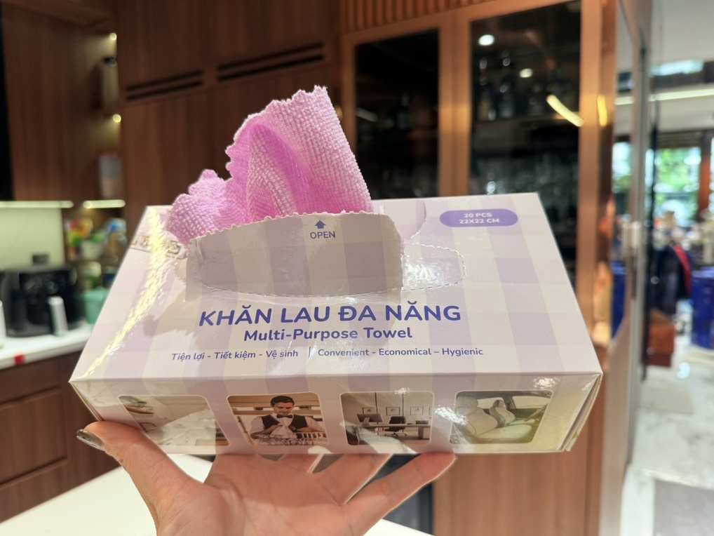 Hộp khăn lau đa năng Maris 20 tờ màu tím