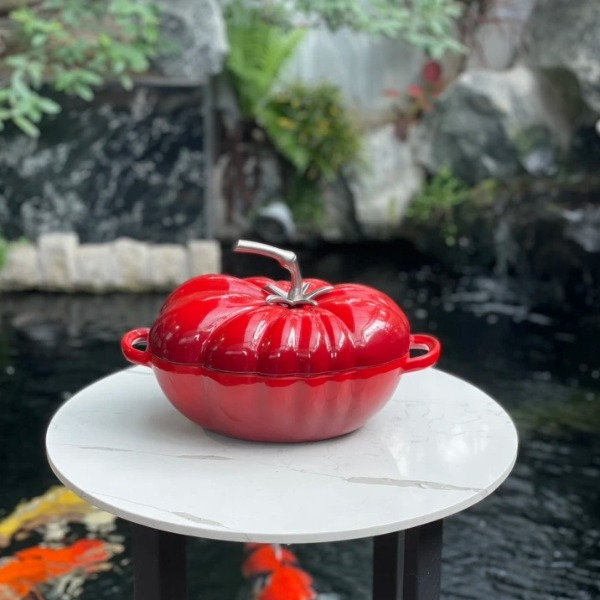 Nồi gang cà chua Chushipai 25cm 2.9L núm bạc màu đỏ tươi