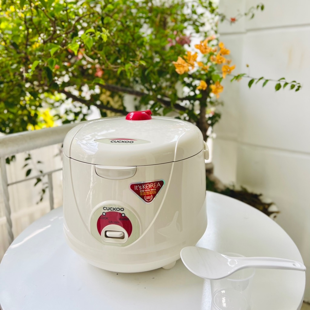 Nồi cơm điện Cuckoo CR1021 1,8L (màu trắng)
