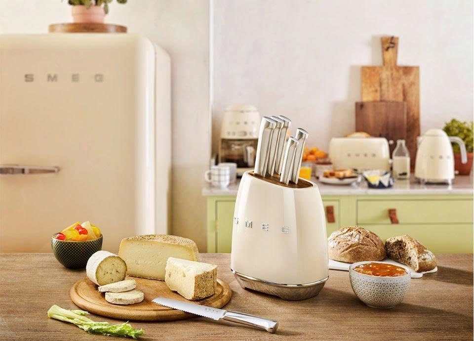 Bộ dao Smeg KBSF02PW 7 món màu kem