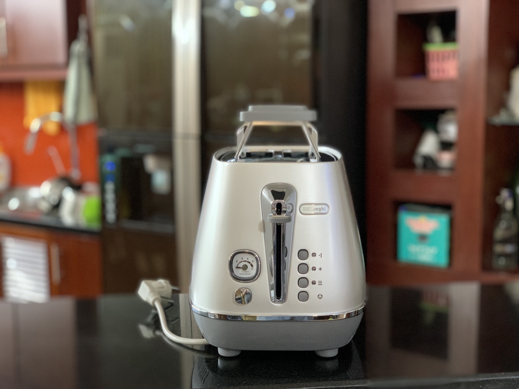 Máy nướng bánh mỳ Delonghi CT2103.S