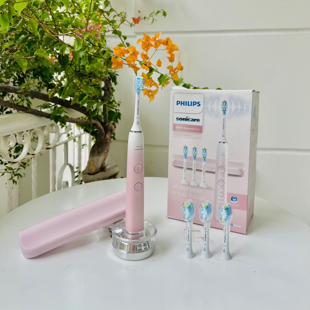 Bàn chải đánh răng điện Philips Sonicare DiamondClean 9000 HX9911/79