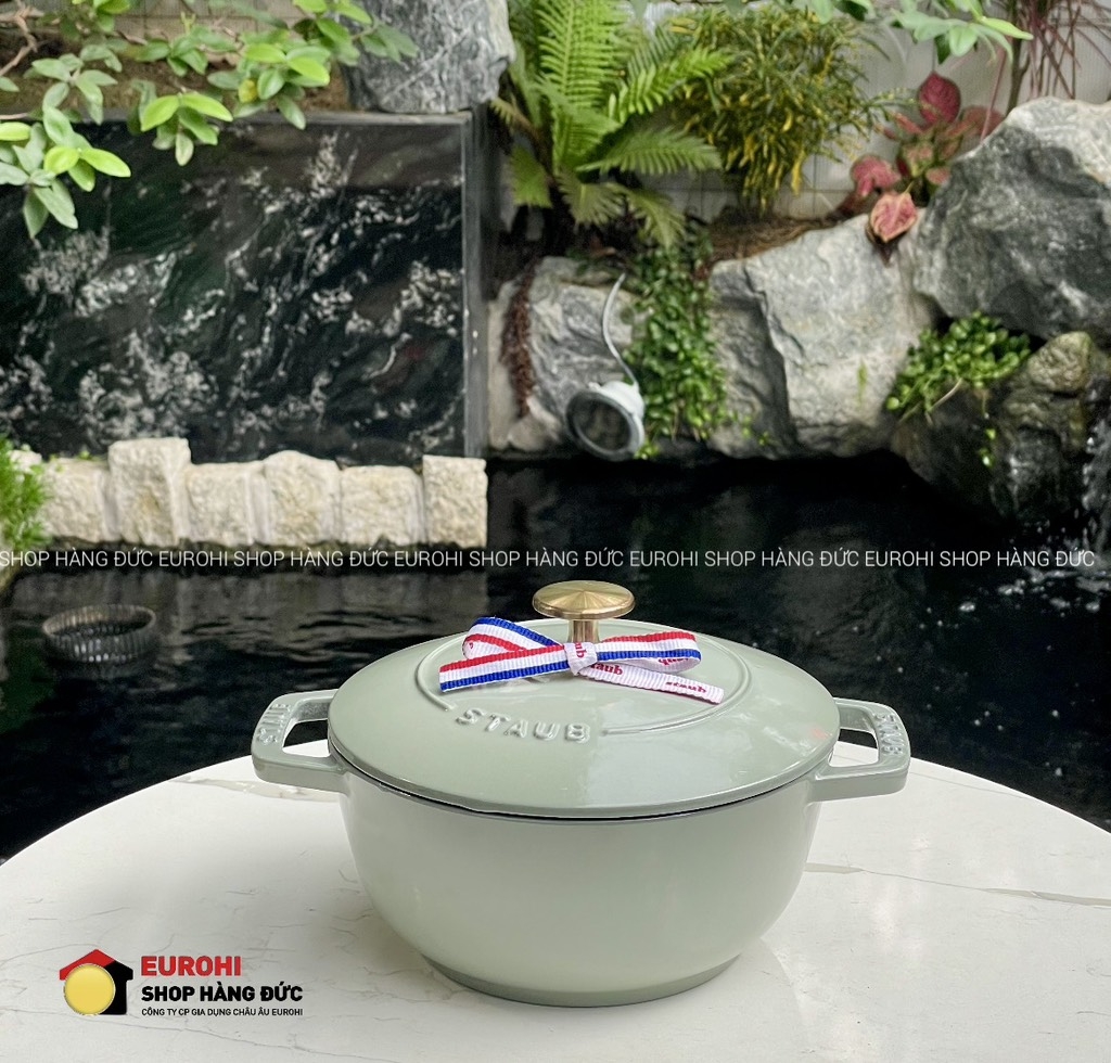 Nồi gang Staub Wanabe 18cm 1.66L màu xanh bạch đàn (117318121)