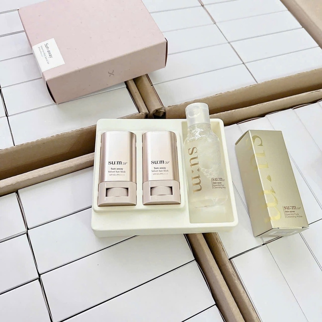 Set 2 thanh lăn chống nắng Sum + tẩy trang 100ml