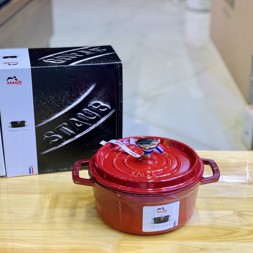 Nồi gang Staub Round Cocotte tròn màu Đỏ 18cm 1,7L 40509-814