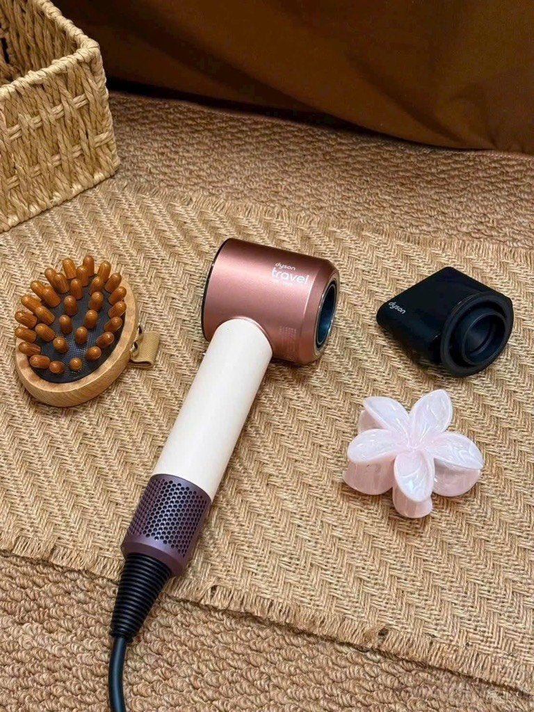 Máy sấy tóc Dyson Supersonic™ Travel