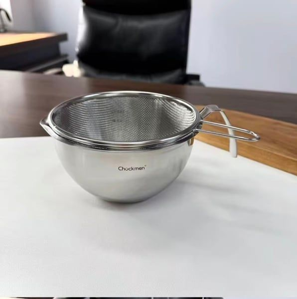Ca đong rót kèm giỏ lọc Chockmen 15cm C1016, inox 18/10, model: CKM-JY15CPB