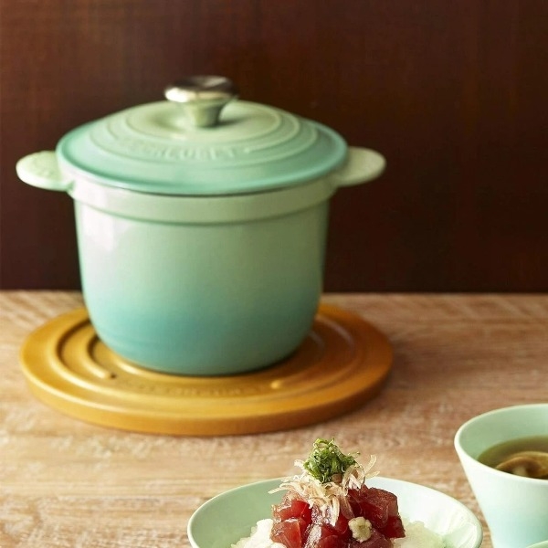Nồi gang Le Creuset Rice Pot 18cm 2L màu xanh cool mint (21110 18 496 0460)