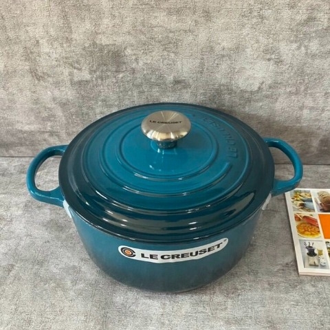 Nồi gang Le Creuset Deep Teal 24cm màu xanh cổ vịt