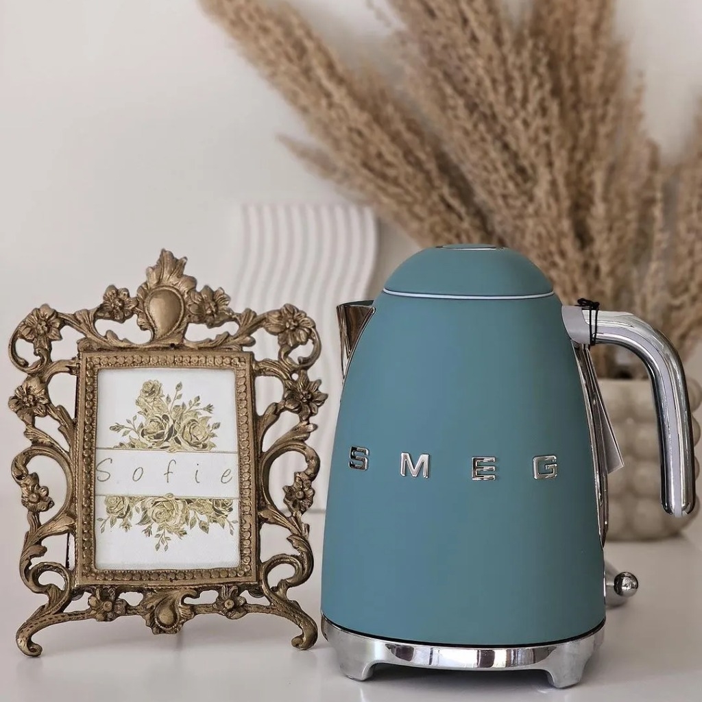 Ấm siêu tốc SMEG KLF03EGMEU Emerald Green 1,8L 2400W màu xanh ngọc