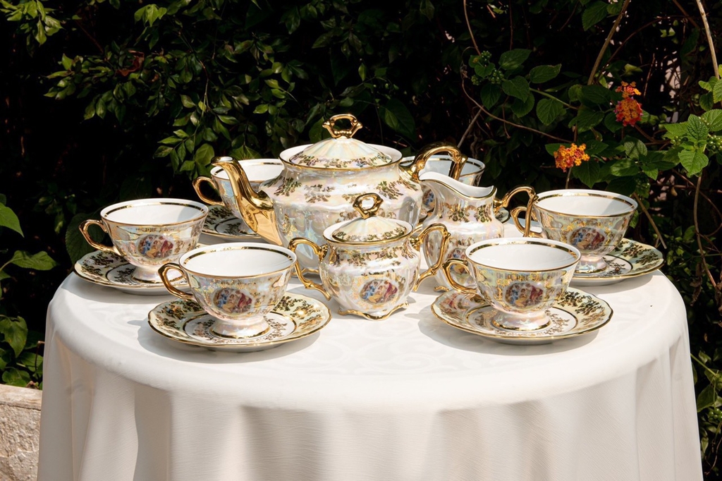 Bộ cafe sứ Tiệp Royal Czech Porcelain hoạ tiết cô gái