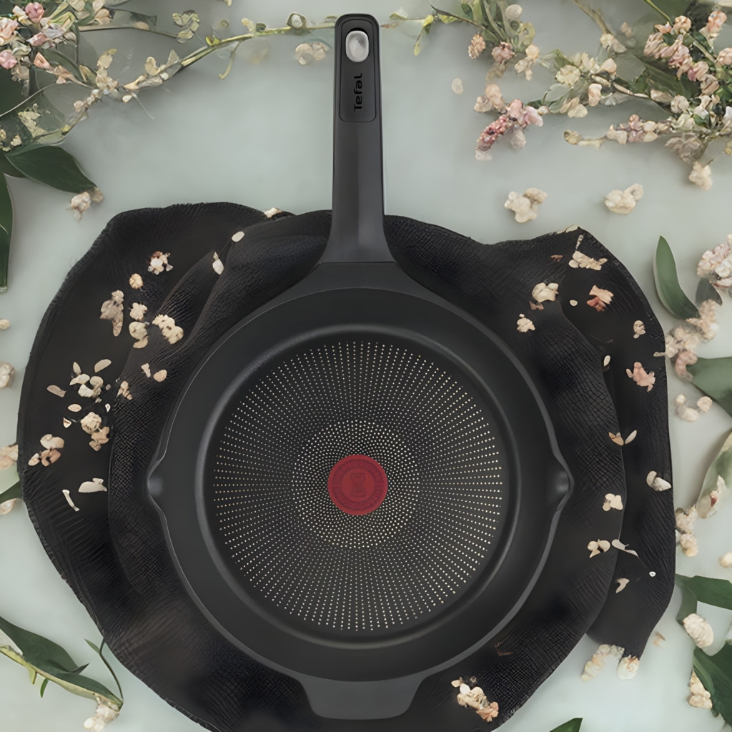 Chảo chống dính Tefal Robusto 22cm có miệng rót