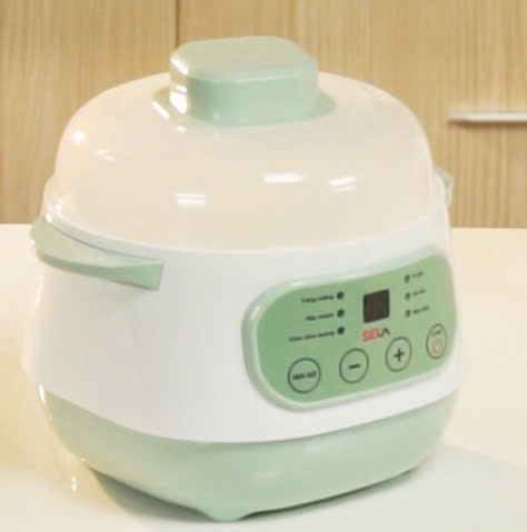 Nồi nấu chậm Seka GT68 - màu xanh (1L)