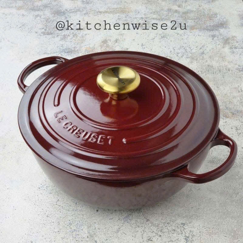 Nồi gang sâu lòng Le Creuset Rhone 24cm 3.1L màu mận chín (21114 24 949 0441)